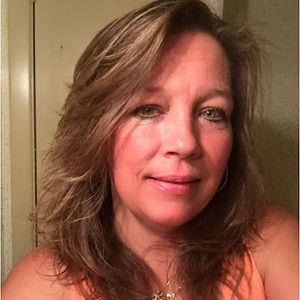 Meet your Posher, Suzanne